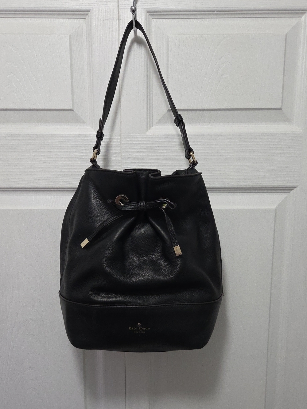 kate spade Black Leather Drawstring Shoulder Bucket Bag